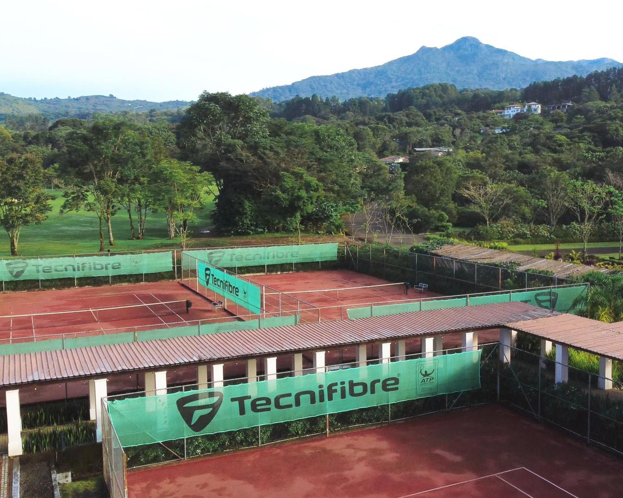 Lucero Golf And Country Club Tree Houses โบเกเต ภายนอก รูปภาพ