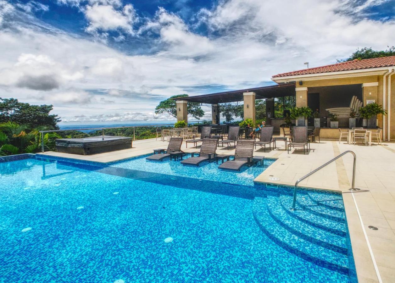 Lucero Golf And Country Club Tree Houses โบเกเต ภายนอก รูปภาพ